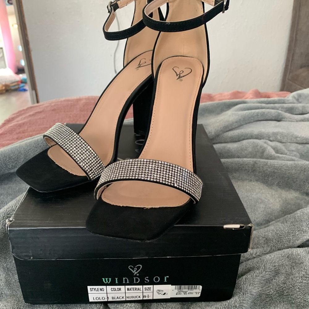 Windsor heels